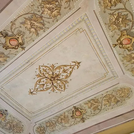 Blu Oltremare Bijoux Frühstückspension Varraze