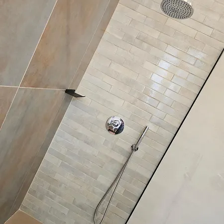 Blu Oltremare Bijoux Frühstückspension Varraze